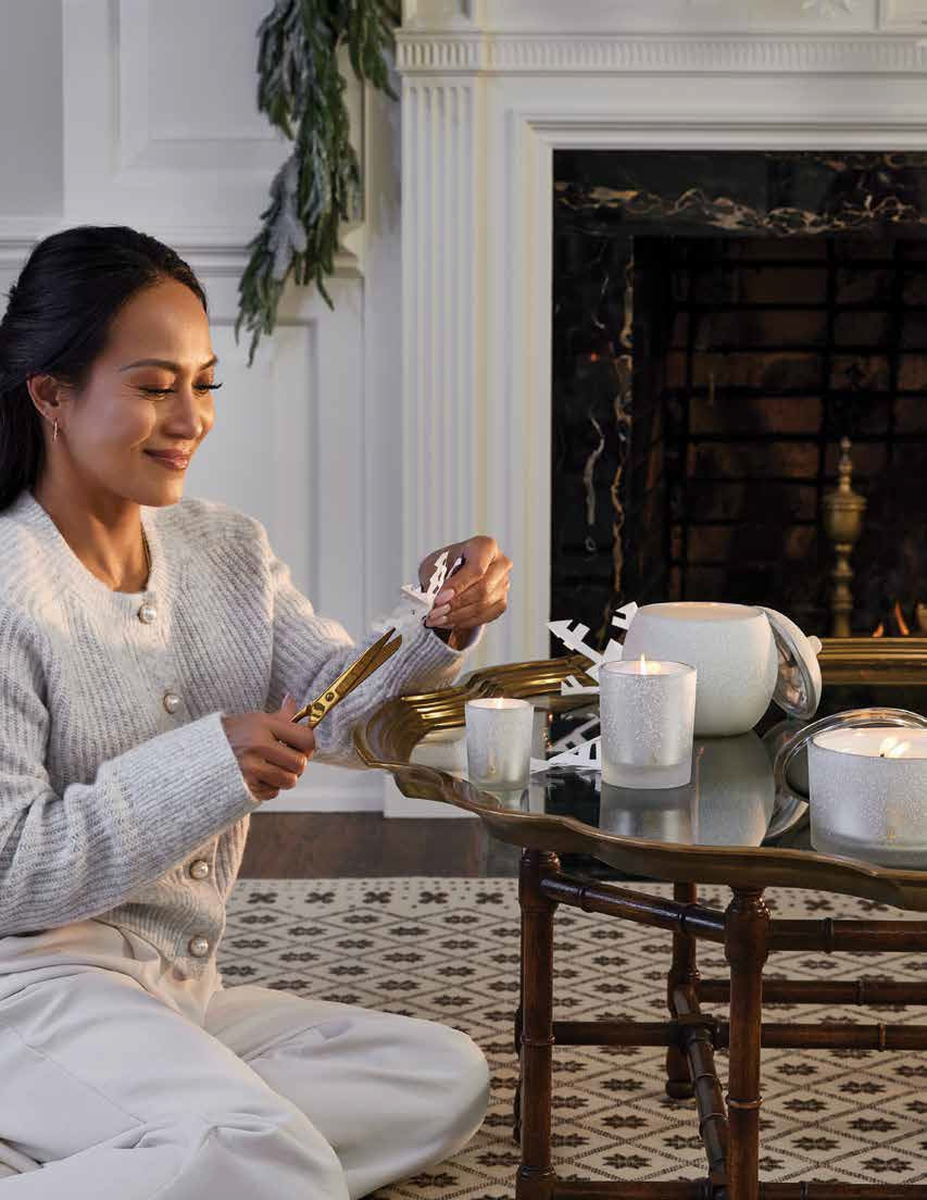 Thymes Frasier Fir Flocked Candle