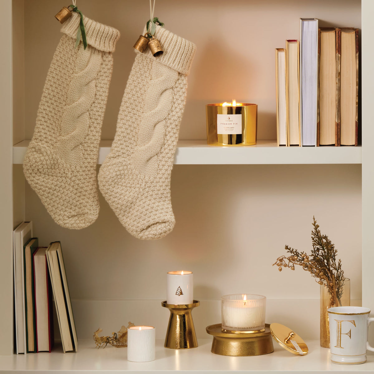 Thymes Frasier Fir Gilded Frosted Wood Grain Candle