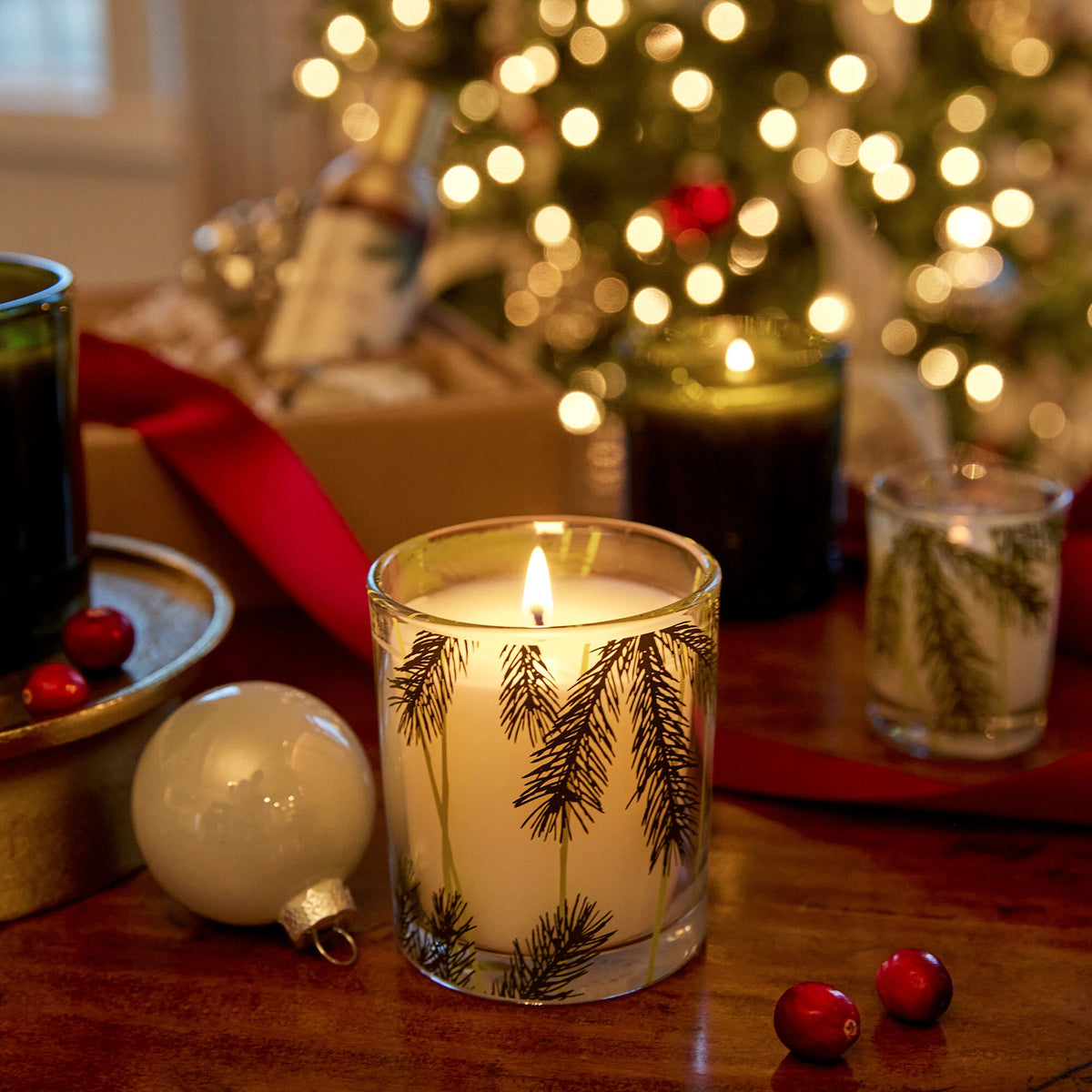 Thymes Frasier Fir 6.5oz Pine Needle Candle